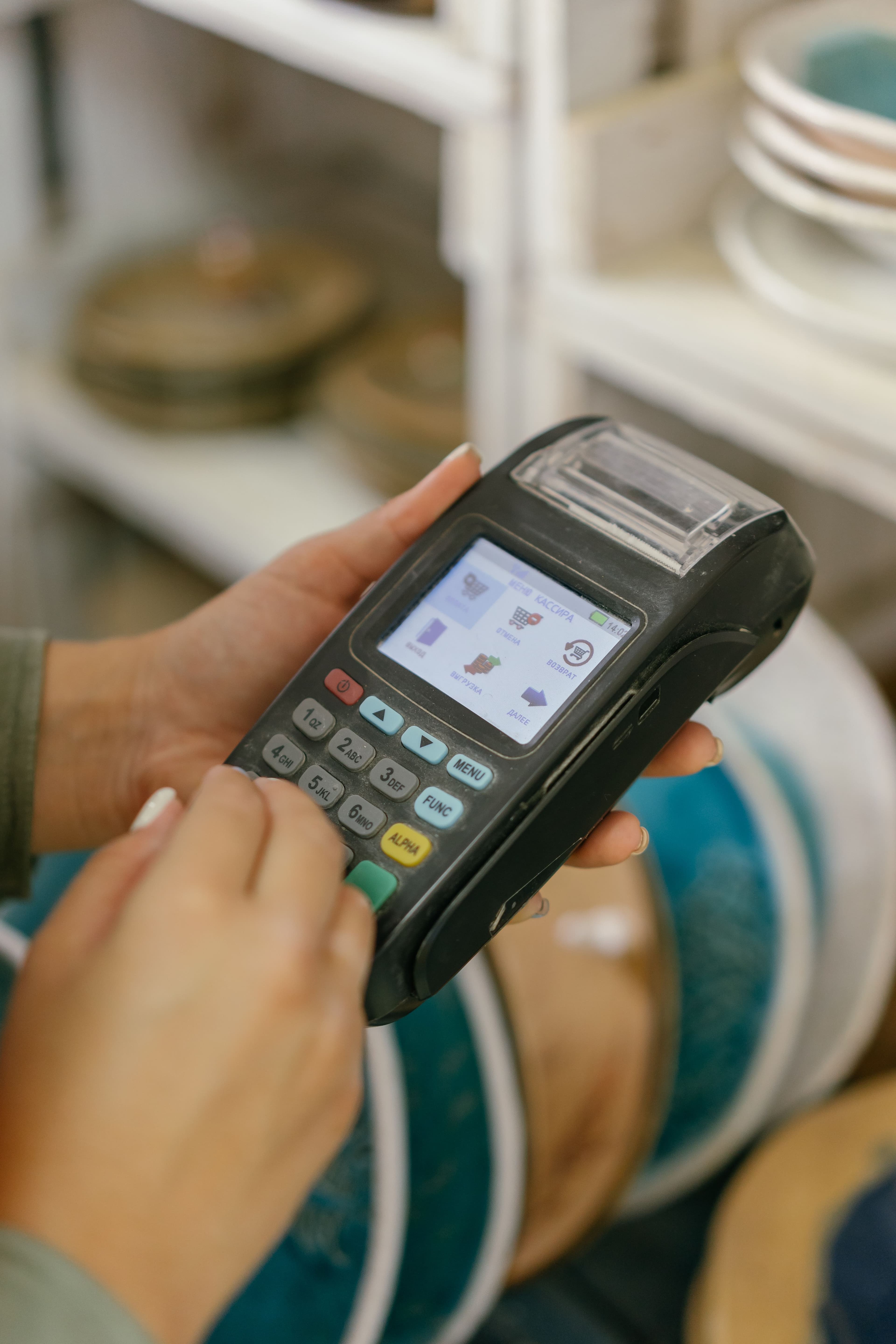Business Loan vs Merchant Cash Advance: Which Is Right for You?
